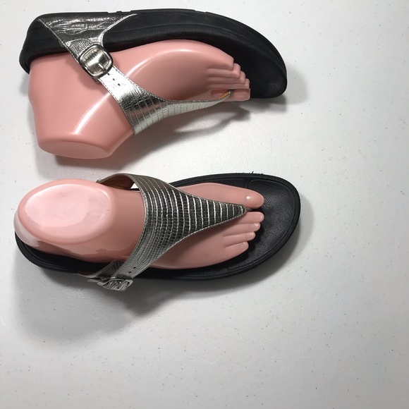 Fitflop Metallic Silver Thong Sandals for Women Size 8 SB- - Picture 4 of 7